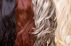 цвет волос при красной коже лица